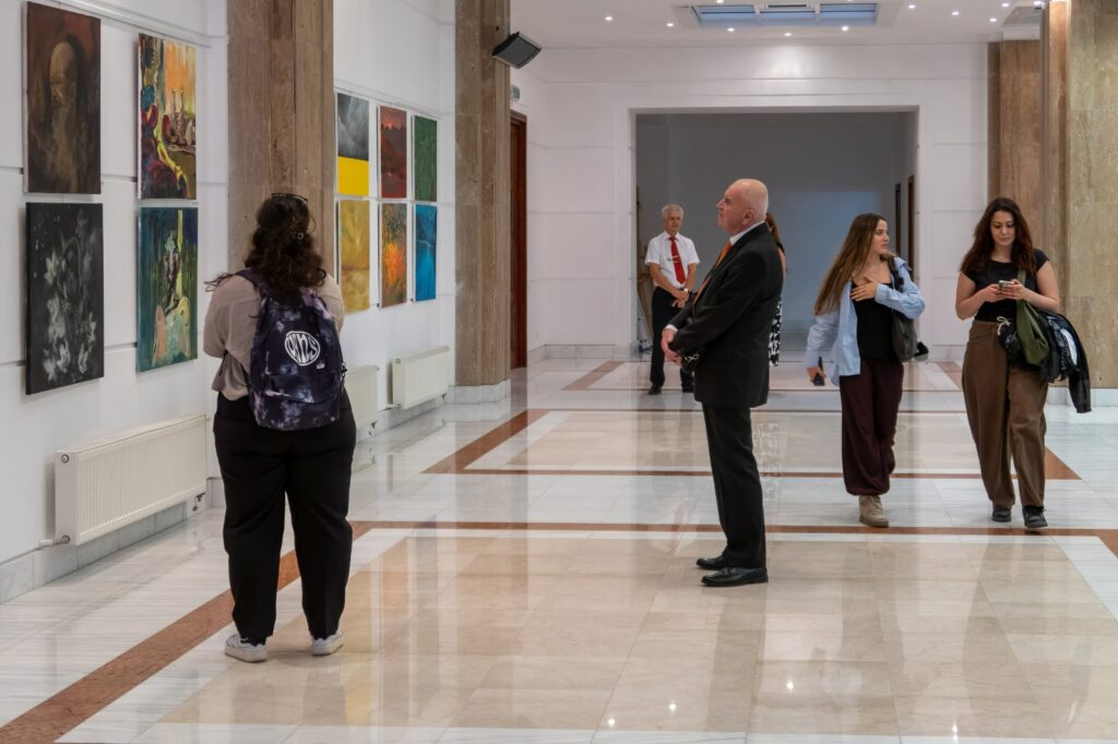 Vernisaj Scoala de la Bistrita - Galeriile de Arta ale Academiei Române